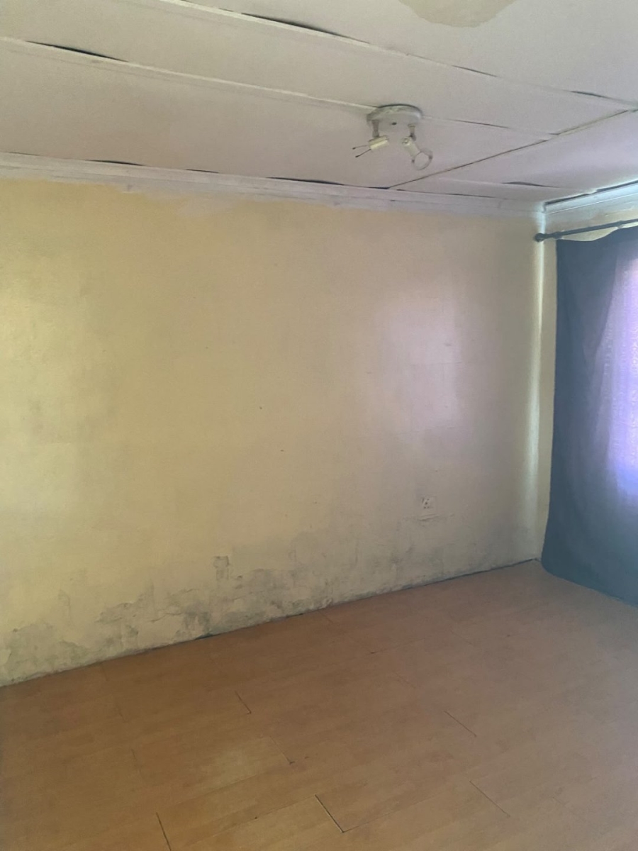 3 Bedroom Property for Sale in Umrhabulo Triangle Western Cape